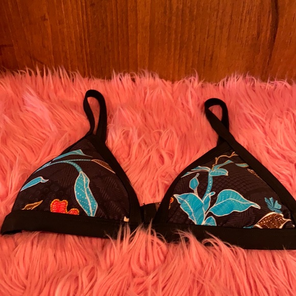 Hapari Swim Hapari Envy Bikini Top Nwt Poshmark